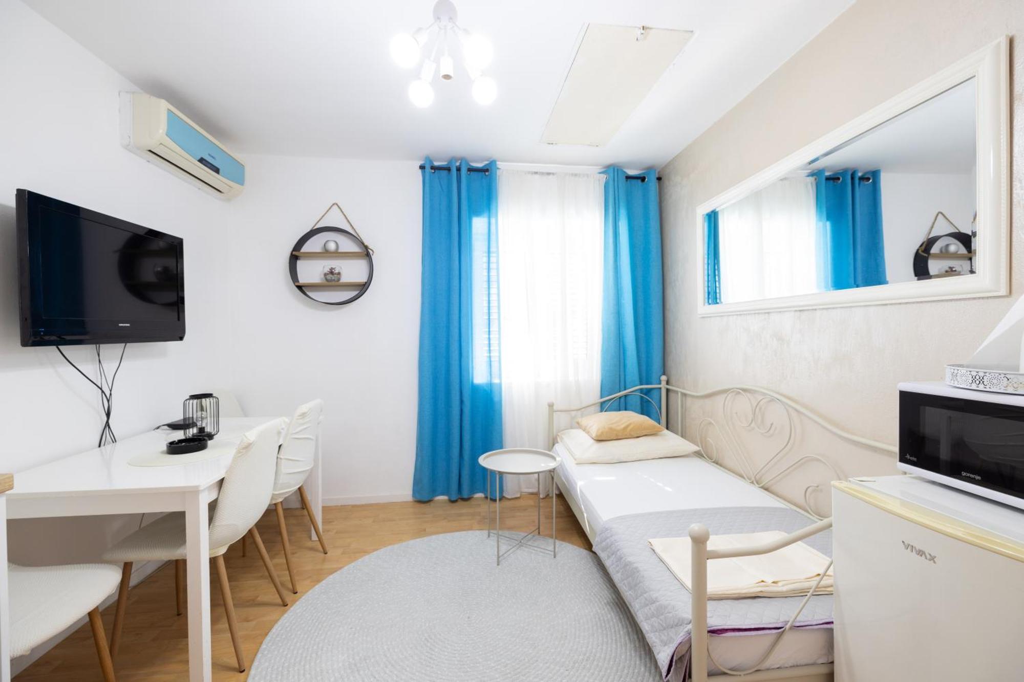 Guesthouse Rebecca Makarska Exterior photo